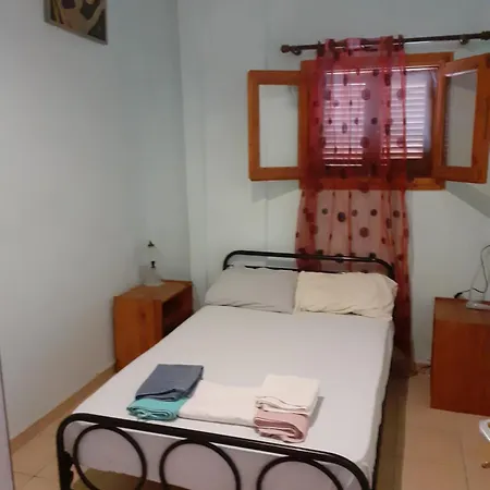 Traditional Apartman Ajía Paraszkeví