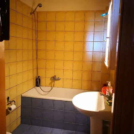 Traditional * Ajía Paraszkeví