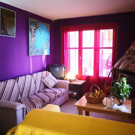 Traditional * Ajía Paraszkeví